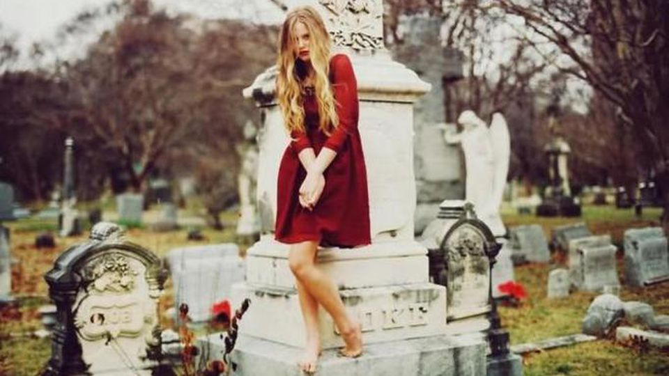 Few Money rubber burden Cmentarianki – tani lans na cmentarzu | Fashionistki